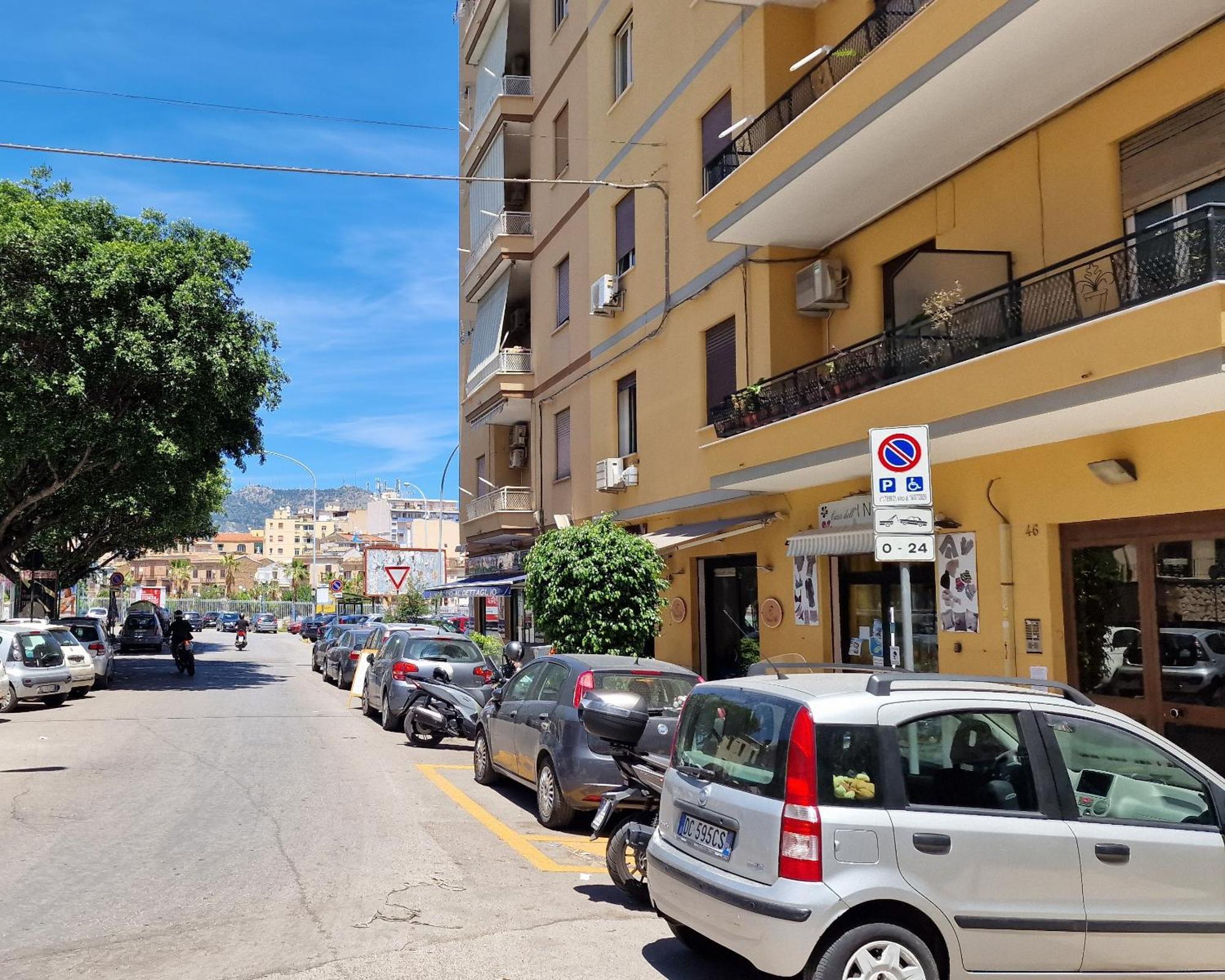La Casa Di Naele Apartment Palermo Bagian luar foto